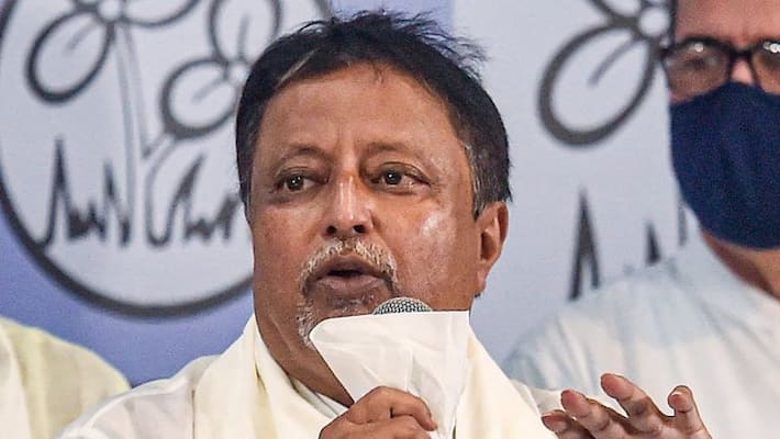BJP MLA Mukul Roy in TMC office meets Subrata Bakshi ANBSS BJP MLA Mukul Roy in TMC office meets Subrata Bakshi ANBSS