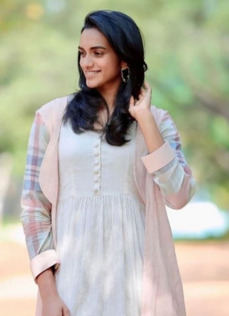 PV Sindhu Knows How To Win Hearts Not Just With Her Game But With Her Style Too dpl