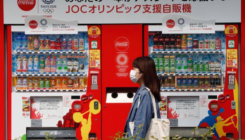 Tokyo 2020 Vending Machines In Japan offering Liqueur