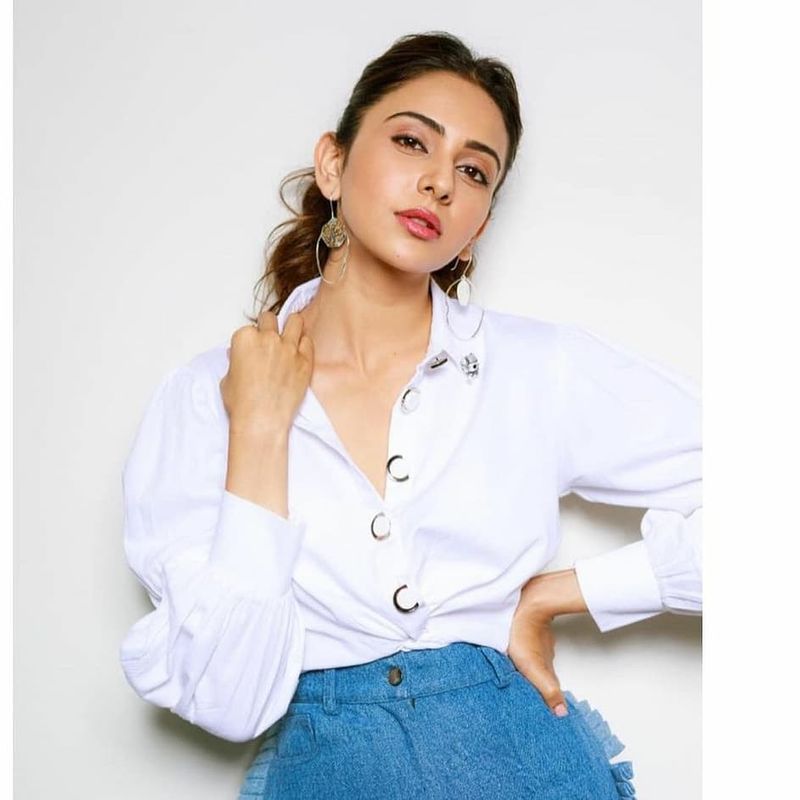 rakul preeth singh strong counter to media on those articles