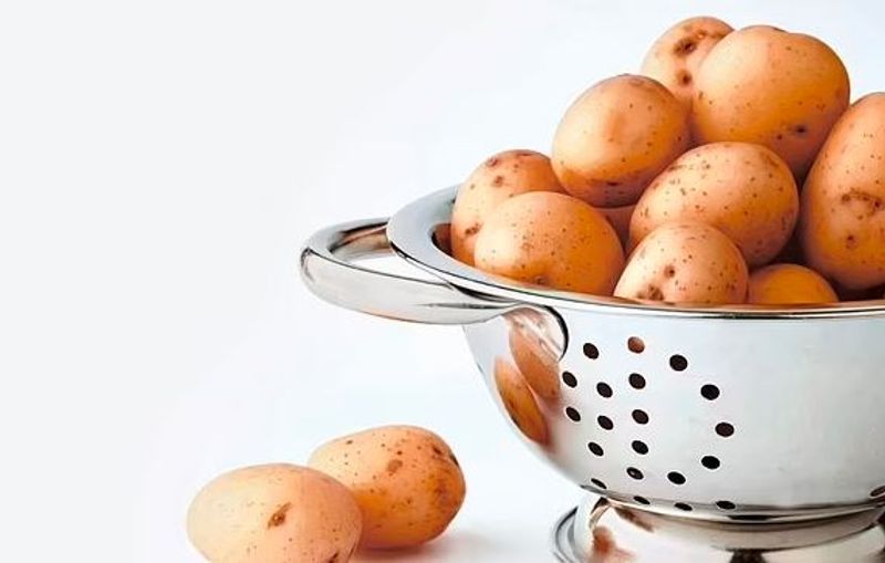 Try this tandoor aloo recipe at home