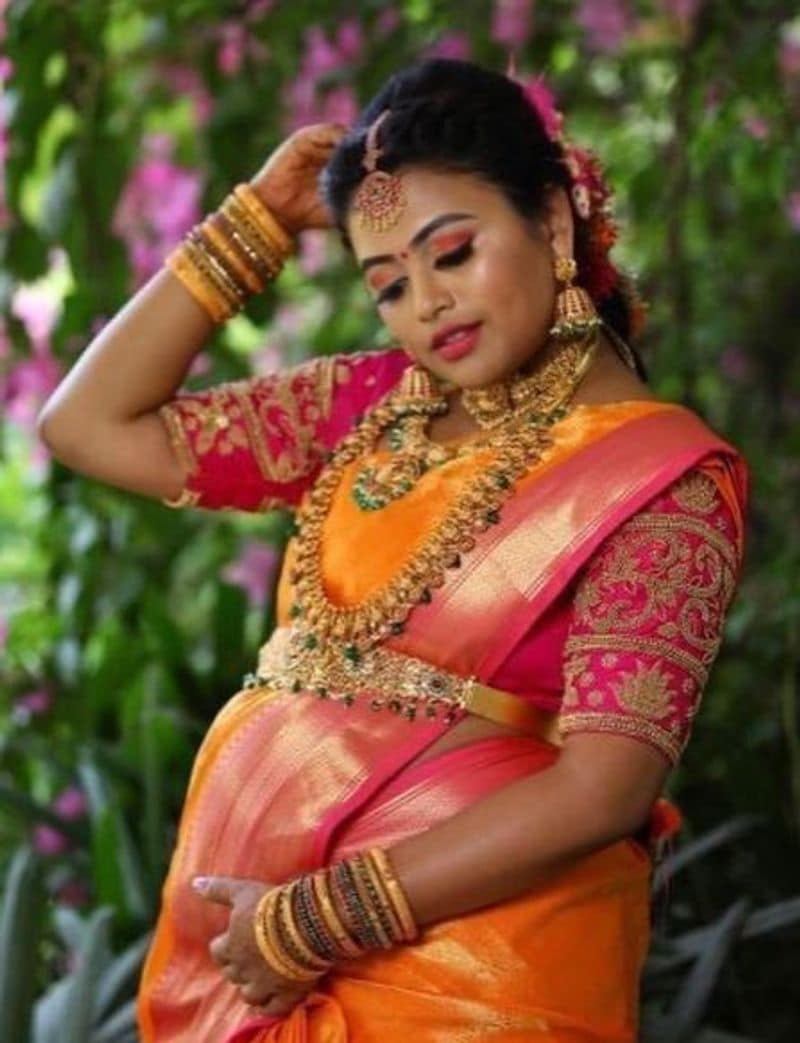 Actress Farina Azad pregnancy photoshoot vcs