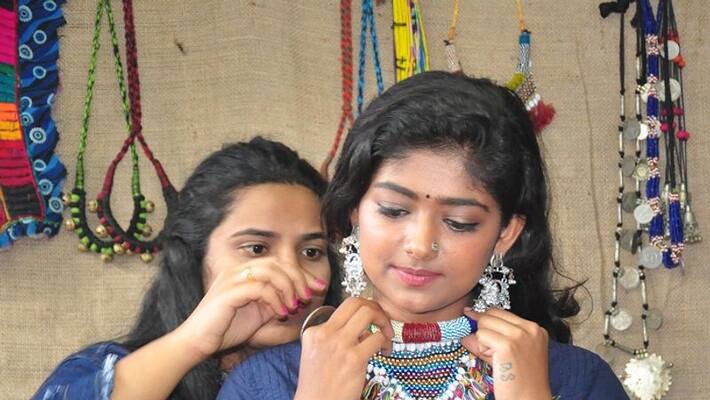 Big boss Fame bhoomi shetty inaugurate Bengaluru Festival in Karnataka Chitrakala Parishad ckm Big boss Fame bhoomi shetty inaugurate Bengaluru Festival in Karnataka Chitrakala Parishad ckm