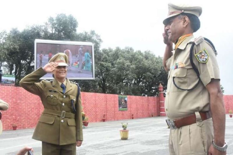 Dehradun inspector father salutes commander officer daughter in ITBP passing out parade