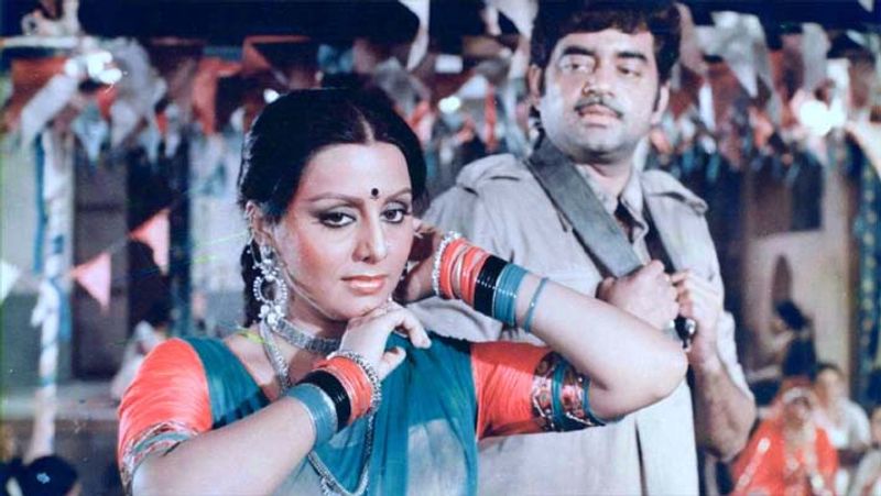 film kaala patthar completed 42 year When Amitabh Bachchan beat Shatrughan Sinha for this big reason