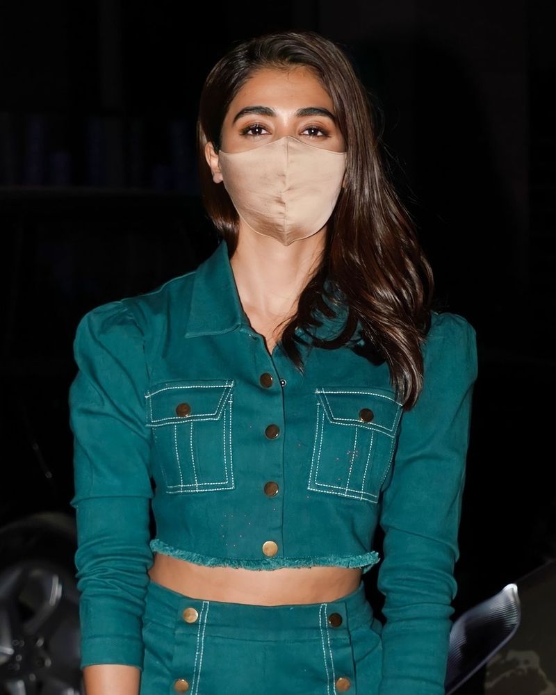 pooja hegde shared cute pics with tighs show and trivikram feel pooja legs golden