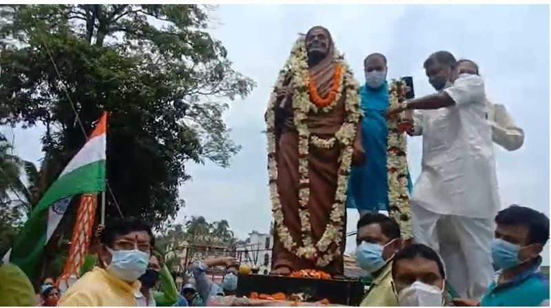 Shuvendu Soumen face off on Quit India Movement day in Tamluk bmm