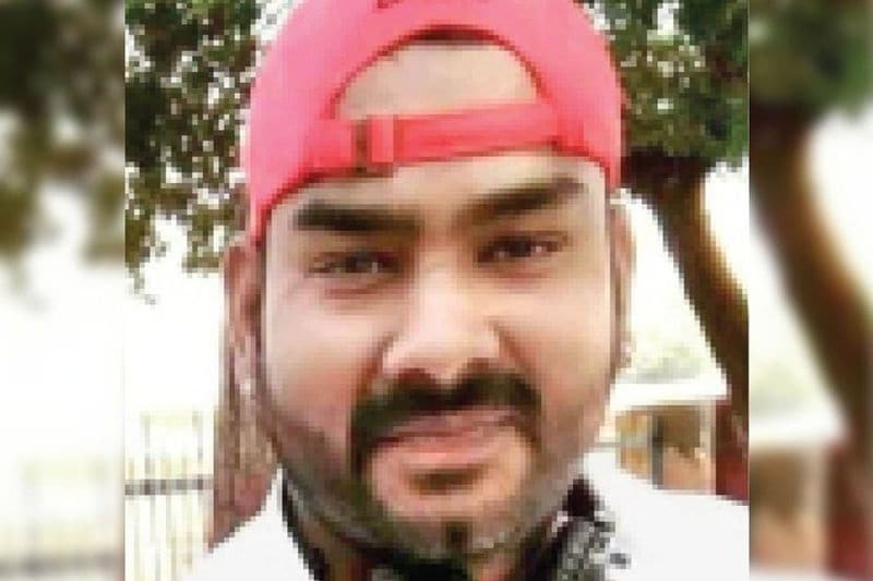madhya prades news young man committed suicide a day before the birthday in guna got engaged 15 days ago