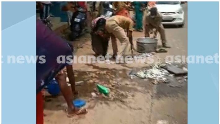 Attingal municipality suspended staffs who misbehaved with fisherwomen Attingal municipality suspended staffs who misbehaved with fisherwomen