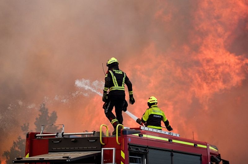 Wildfires spread over five continents