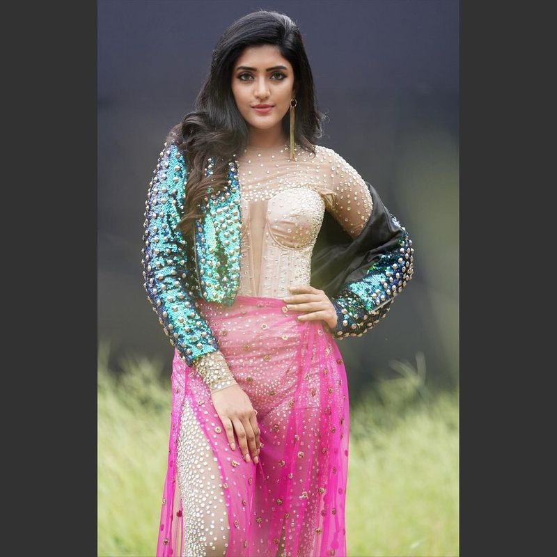 Ravishing beauty eesha rebba mind blowing photo shoot hot pics goes viral
