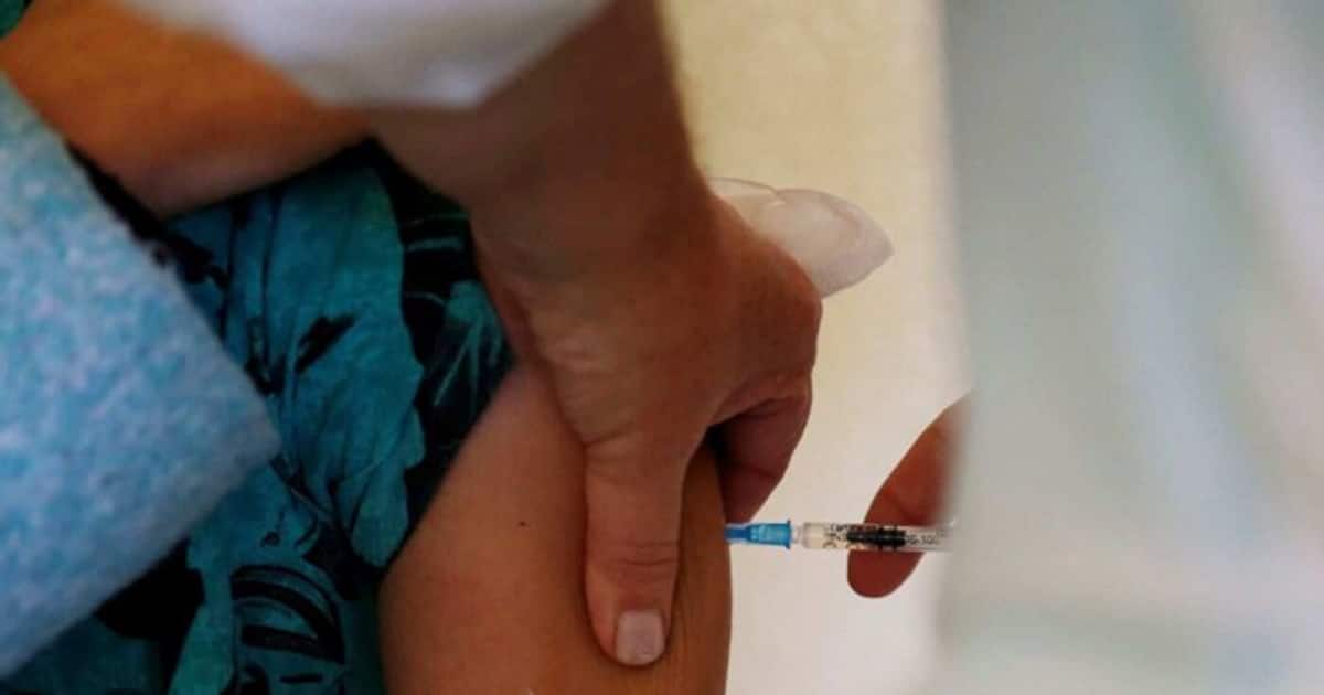 #Breaking தடுப்பூசி செலுத்தாவிட்டால் ஊதியம் கட்... மின்சார வாரிய அதிரடி முடிவு..!