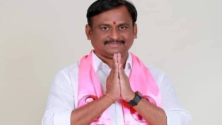 Huzurabad bypoll Result 2021:Etela Rajender leads Over TRS Candidate Gellu Srinivas Yadav in Sixth Round Huzurabad bypoll Result 2021:Etela Rajender leads Over TRS Candidate Gellu Srinivas Yadav in Sixth Round