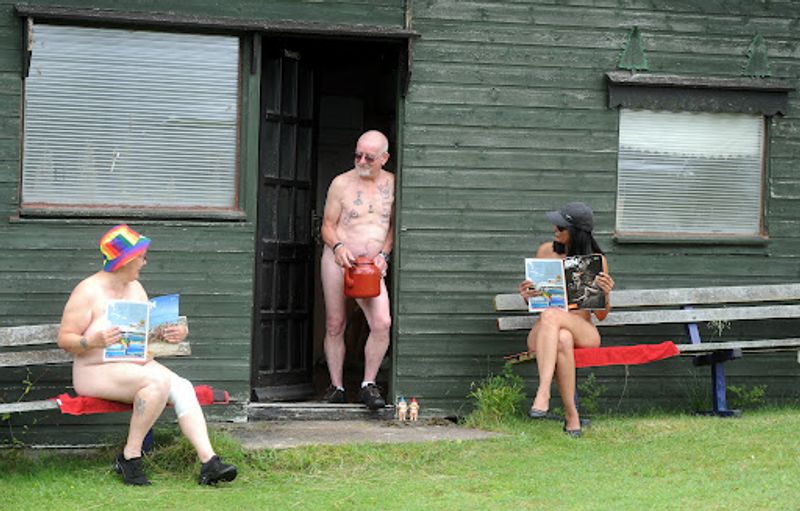 naturist couples who live without cloths