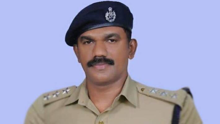 attingal dysp sy suresh suspended for bribery case attingal dysp sy suresh suspended for bribery case