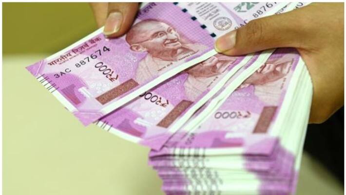 8 members team threatened cine director for money in Hyderabad 8 members team threatened cine director for money in Hyderabad
