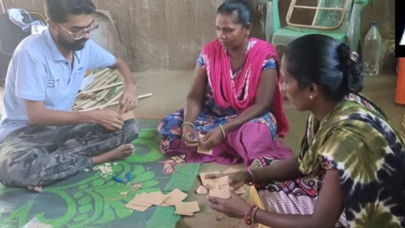 Gujarat Tribal women makes rakhis using bamboo in Rakshabandhan