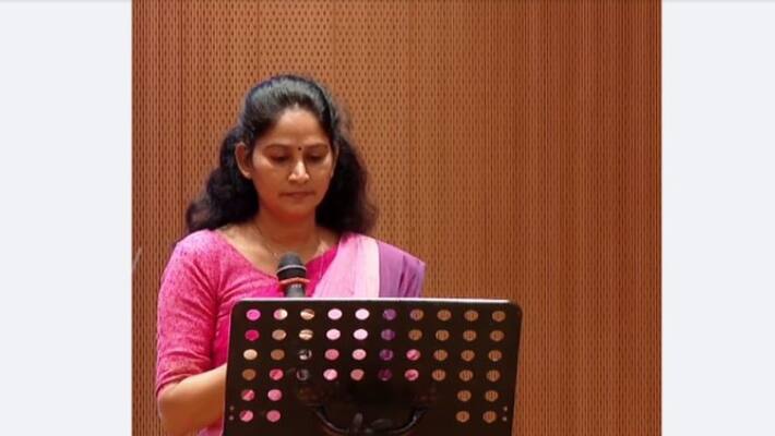 U Prathibha MLA sing Vaseegara Song U Prathibha MLA sing Vaseegara Song