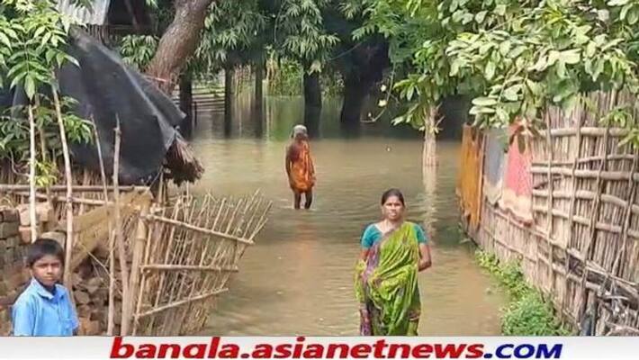Residents have faced major problems as the water of the river Ganga enters Manikchak RTB Residents have faced major problems as the water of the river Ganga enters Manikchak RTB