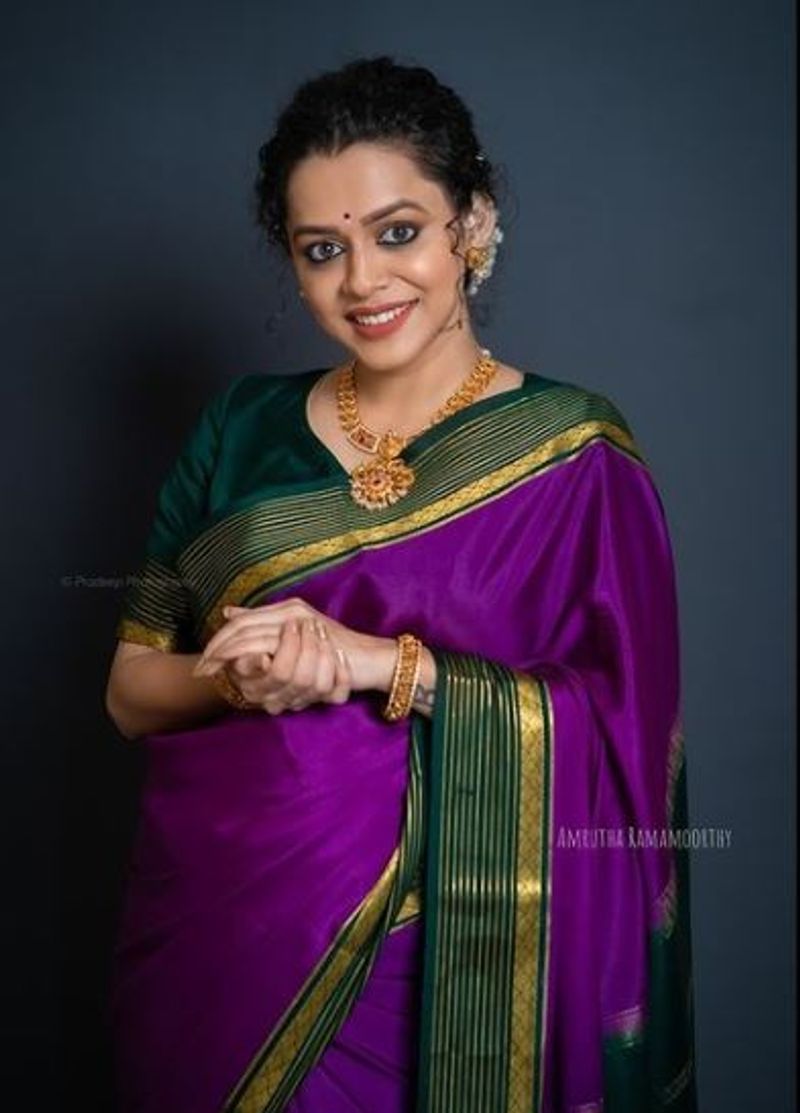 Kannada actress Amrutha Ramamoorthy traditional baby shower vcs
