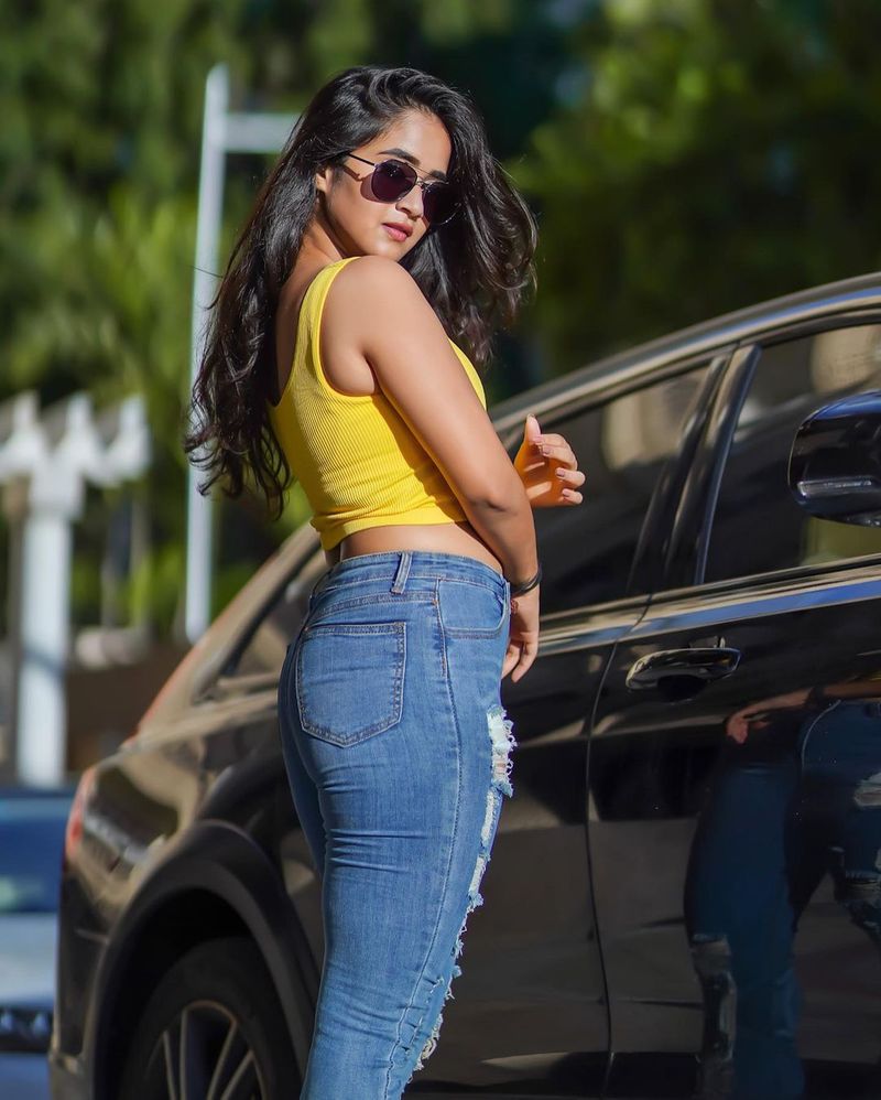 Bigg Boss 2 fame Deepth sunaina's latest photo shoot