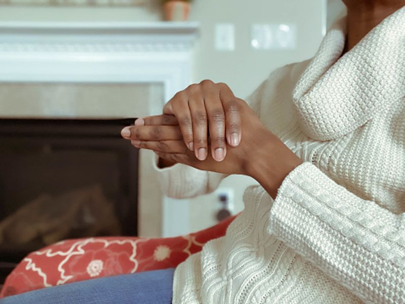 Easy and effective home remedies that can help removal tan from your hands-dnm