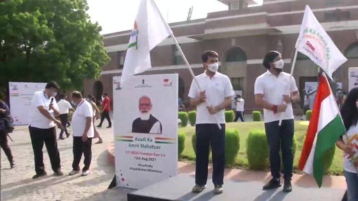 Youth Affairs and Sports Minister Anurag Singh Thakur launching Fit India Freedom Run 2.0 Youth Affairs and Sports Minister Anurag Singh Thakur launching Fit India Freedom Run 2.0