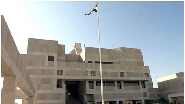 Indian Embassy in UAE issues warning over travel fraud Indian Embassy in UAE issues warning over travel fraud