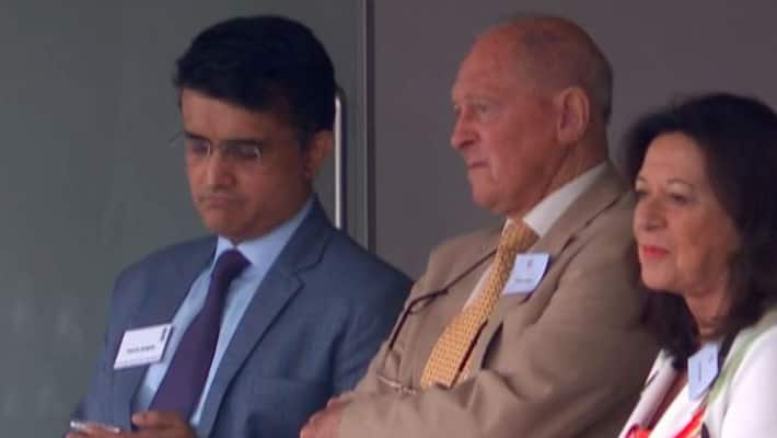 India vs England, Cricket fans feel nostalgic to see Geoffrey Boycott and Sourav Ganguly together at Lords spb India vs England, Cricket fans feel nostalgic to see Geoffrey Boycott and Sourav Ganguly together at Lords spb