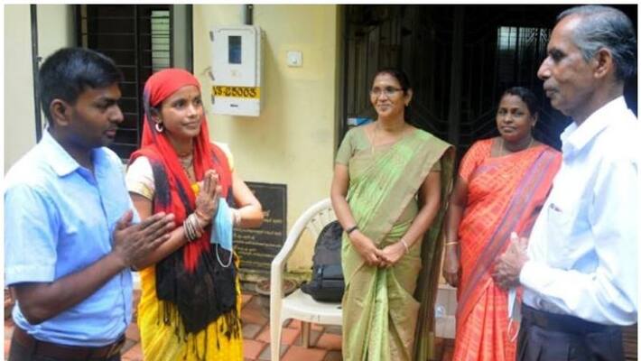 Prabha devi returned to house with husband Prabha devi returned to house with husband