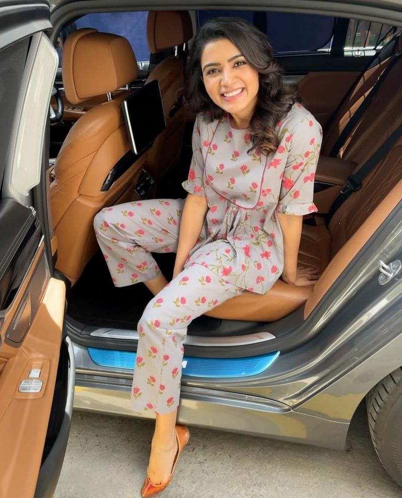 samantha shared single photo its viral with mind blow