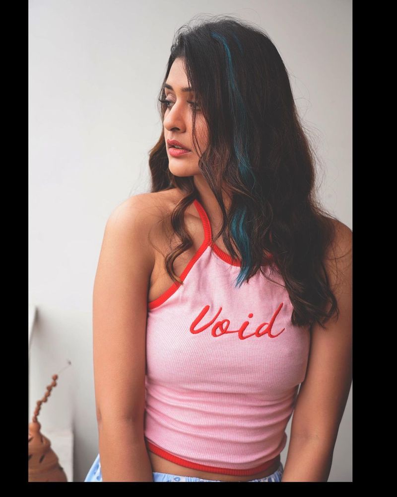 payal rajput mesmerize denim dress stylish look attracting