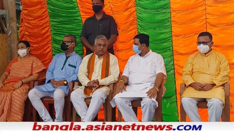 BJP Leader Suvendu Adhikari and Dilip Ghosh hoisted the national flag RTB