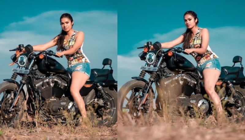 biggboss divi thigh show with harley davidson bike photo shoot viral
