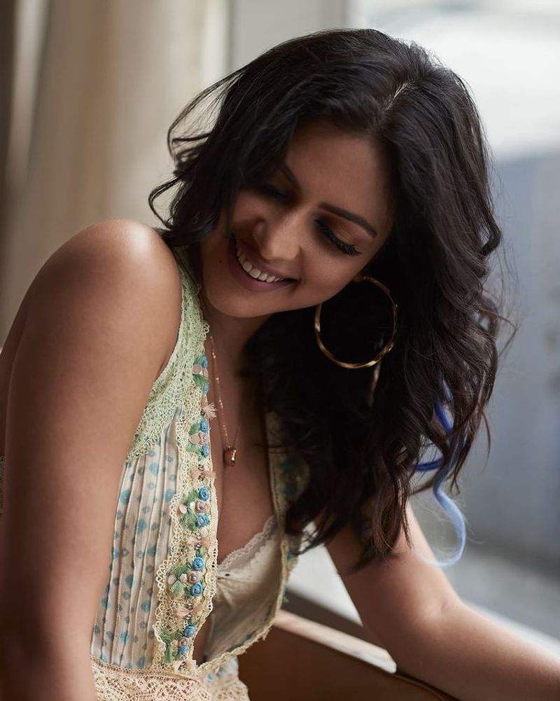 amalapaul look like kerchief top overload hot dress photos viral in internet