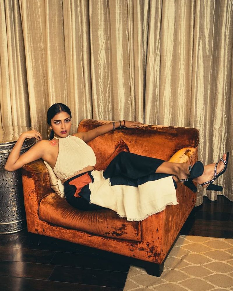 amalapaul look like kerchief top overload hot dress photos viral in internet