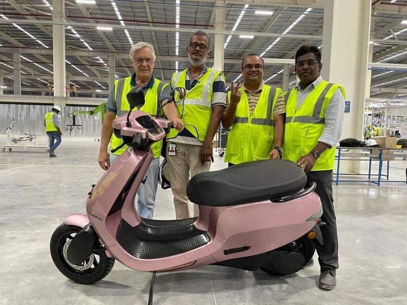 Ola Electric Scooter Company launched Hypercharger EV will be available only after Diwali, View full details
