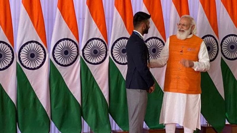Narendra Modi met the Indian athletes who participated in the Olympics and made India proud