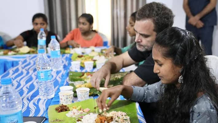 Rahul Gandhi Wayanad visit, Know why convoy stops for a little child and listen her conversation Rahul Gandhi Wayanad visit, Know why convoy stops for a little child and listen her conversation