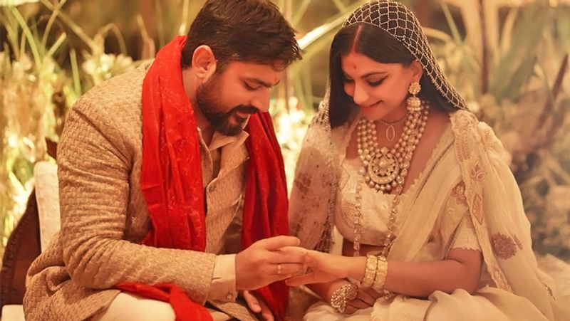 Rhea Kapoor and Karan Boolani reached Maldives for their honeymoon