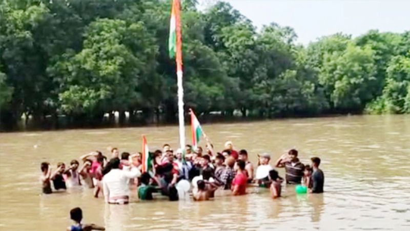 75 independence day pride of the country bihar flood flag hoisting by People