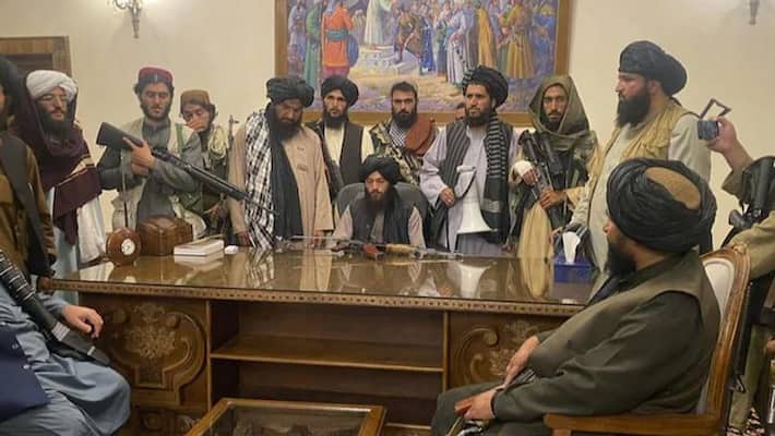 Taliban discuss future of government in Doha Taliban discuss future of government in Doha
