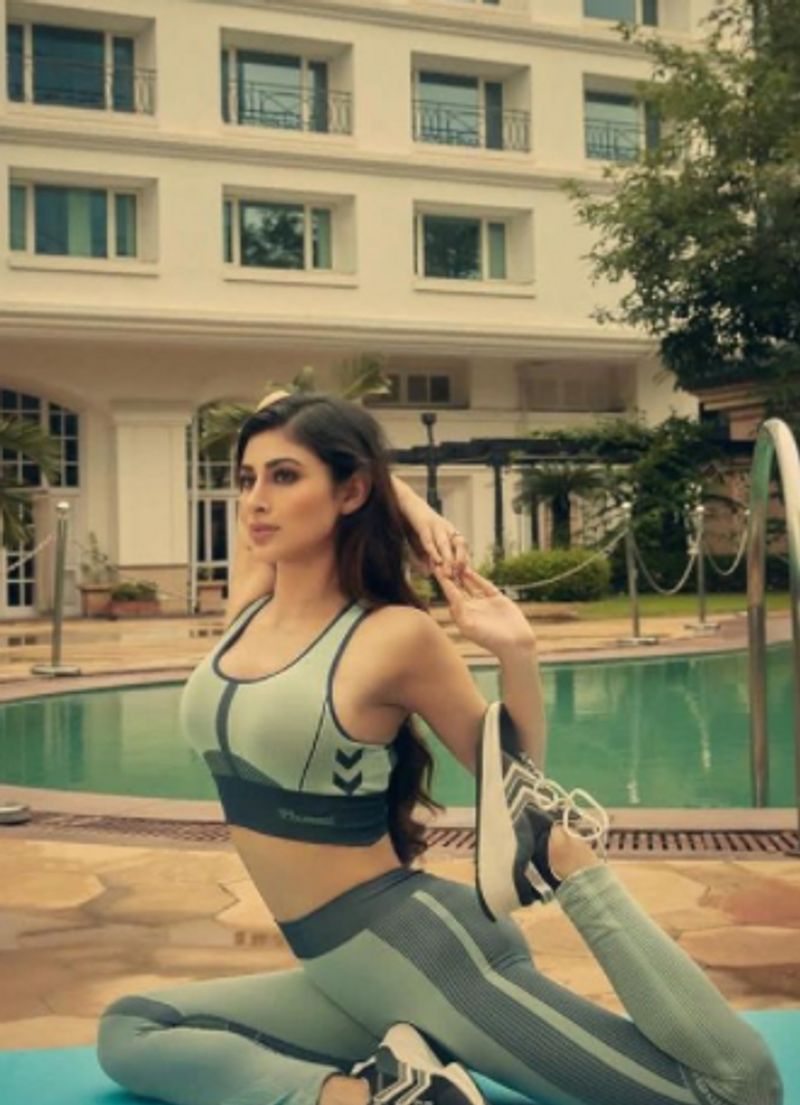 Artist Mouni Roy share her photo