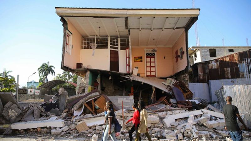 Haiti earthquake, some shocking and emotional pictures