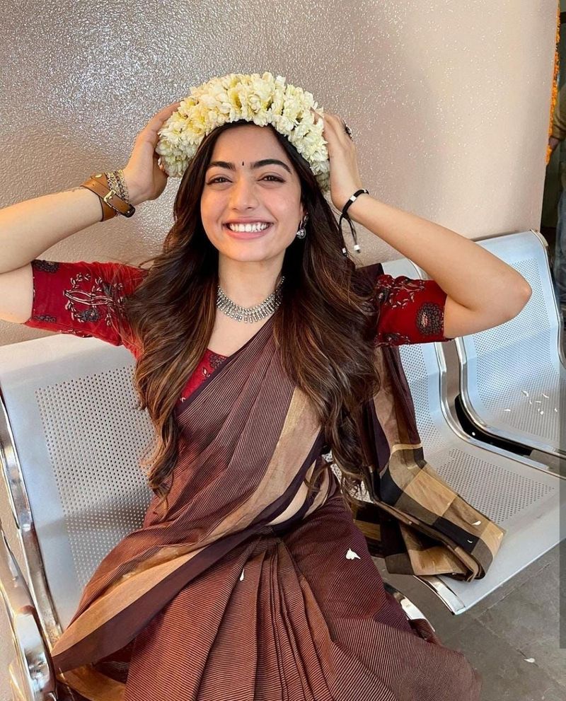 Rashmika Mandanna's fans should not miss her latest post; take a look RCB
