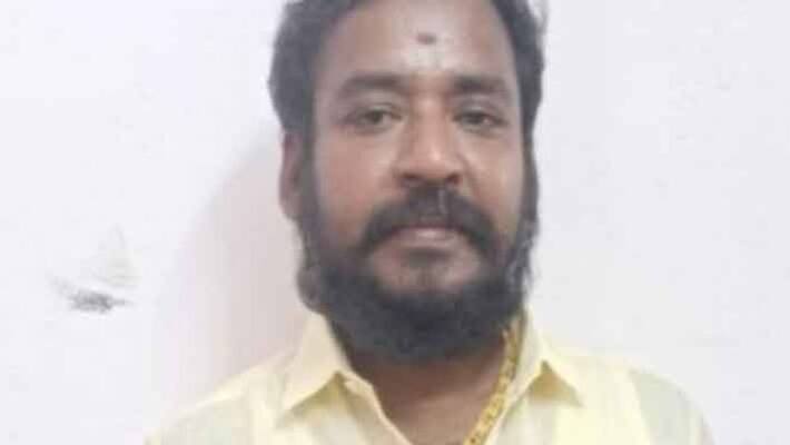 Inter Caste married couple. Attempt to set fire to DGP's office. complains about Rowdy Padappai Guna. Inter Caste married couple. Attempt to set fire to DGP's office. complains about Rowdy Padappai Guna.