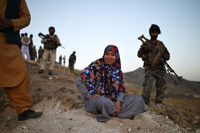 take up gun against taliban Salima Mazari captured in Afghanistan