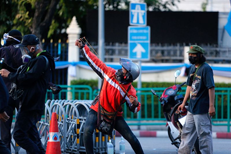 covid 19 Thai people protest against the Prime Minister