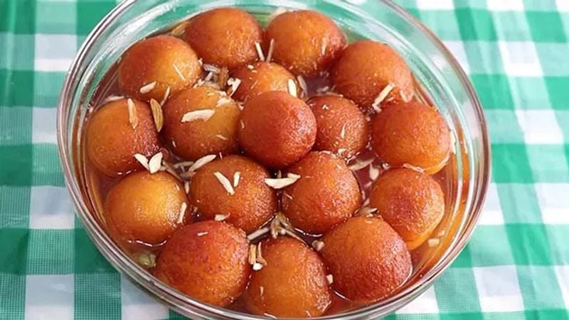 10 countries and their national dishes: pakistani dessert is quite popular in India