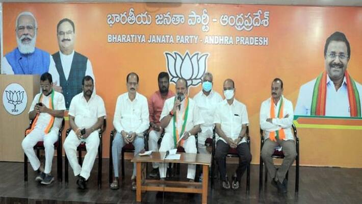 kanna lakshminarayana serious on cm jagan over GOs issued in offline kanna lakshminarayana serious on cm jagan over GOs issued in offline